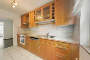Exklusives RMH mit Garten, Garage, EBK und Terrasse zur Vermietung in Nürnberg - Pillenreuth – Die vollständige Adresse der Immobilie erhältst du vom Anbieter., 90455 Kornburg, Worzeldorf, Nürnberg – Vorschaubild 8