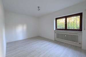 Modernisierte Einliegerwohnung in ruhiger Lage mit Terrasse und Garage – 71134 Aidlingen – Vorschaubild 5