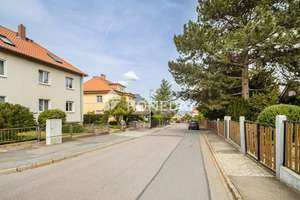 Stilvolles Zweifamilienhaus mit Vollkeller, Gartenidylle und vielseitigen Nutzungsmöglichkeiten – Die vollständige Adresse der Immobilie erhältst du vom Anbieter., 1187 Naußlitz, Dresden – Vorschaubild 7