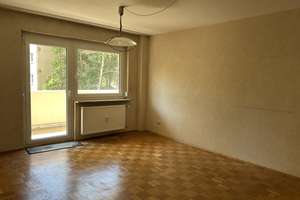 Gepflegte 4-Zimmer-Eigentumswohnung mit modernisiertem Duschbad/WC in bevorzugter Lage – Geschwister-Scholl-Straße 12, 91058 Schönfeld, Erlangen – Vorschaubild 3
