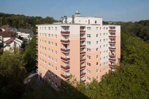 2-Zimmerwohnung mit Balkon in Elberfeld! WBS erforderlich – Gustav-Heinemann-Str. 30, 42111 Uellendahl-Katernberg, Wuppertal – Vorschaubild 1