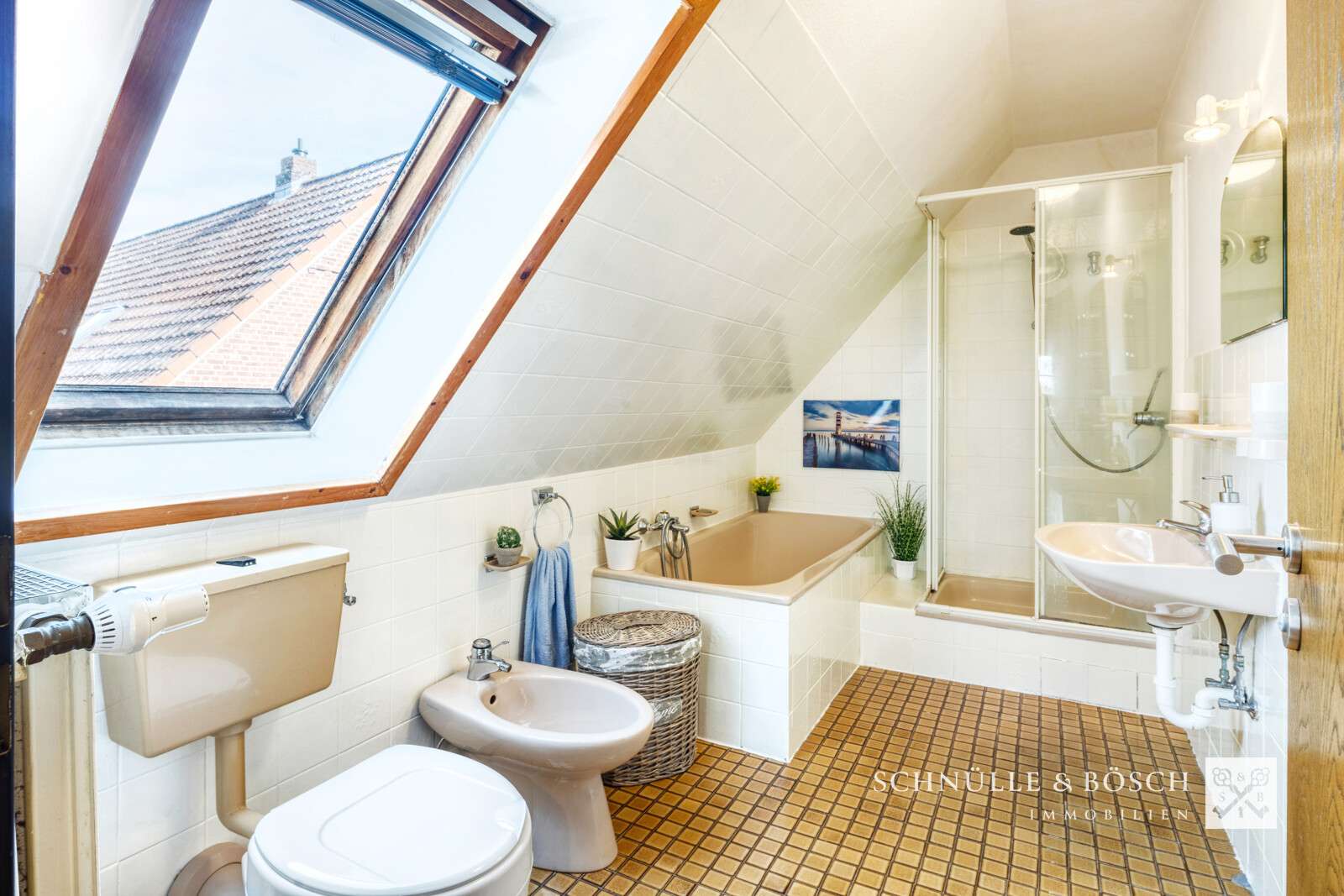 Immobilie in Drochtersen - Zwei Häuser inklusive großer Werkstatt und Garten - Bild 13