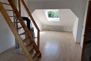 3-Zim-DG-Wohng, Grünlage, Kaminofen, Bad neu, EBK, begeh.Kleiderschrank, Nutzung Spitzboden – Zweibachegge 42, 45279 Freisenbruch, Essen – Vorschaubild 3