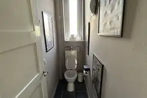 !Top Wohnung,renoviert,EBK neu (Ablöse),Wintergarten,Erker,Altbau,3-Meter-Decken,ÖPNV-Park-SWR-Nähe – Stöckachstraße 2, 70190 Stuttgart – Vorschaubild 8