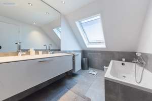 Exklusive Maisonettewohnung mit traumhaftem Weitblick in begehrter Lage von Essen-Heisingen – Die vollständige Adresse der Immobilie erhältst du vom Anbieter., 45259 Heisingen, Essen – Vorschaubild 10