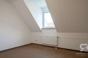 Moderne Doppelhaushälfte mit großem Eckgrundstück und herrlicher Sicht auf die Felder Vilseck´s – Die vollständige Adresse der Immobilie erhältst du vom Anbieter., 92249 Vilseck – Vorschaubild 15