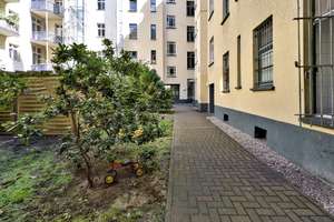 Im beliebten Friedrichshain: Vermietete 2-Zimmer-Wohnung mit TAGESLICHTBAD ++ provisionsfrei ++ – Grünberger Straße 52, 10245 Friedrichshain, Berlin – Vorschaubild 12