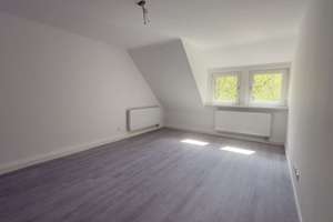 Neu sanierte 2 Zimmer Wohnung im Zentrum AB SOFORT!