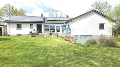 Großzügiges Wohnen in Pirmasens mit eigenem Pool, Sauna und großem Grundstück inkl. 300 qm Gewerbe