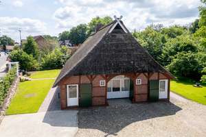 Direkte Wasserlage: Historisches Reetdach-Fachwerk in vollendeter Eleganz – Die vollständige Adresse der Immobilie erhältst du vom Anbieter., 21423 Winsen (Luhe) – Vorschaubild 19