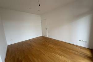 Familienwohnung mit 2 Bädern und 2 Balkonen direkt im Zentrum – Wallstraße 17, 1067 Innere Altstadt, Dresden – Vorschaubild 12