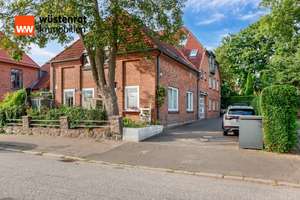 Modernisiertes Altbau-MFH direkt am Nord-Ostsee-Kanal in Kiel Holtenau – Die vollständige Adresse der Immobilie erhältst du vom Anbieter., 24159 Holtenau, Kiel – Vorschaubild 1