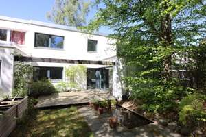 Einziehen und genießen: Energetisch modernisiertes Familienidyll mit Süd-Garten in Solln – Die vollständige Adresse der Immobilie erhältst du vom Anbieter., 81477 Solln, München – Vorschaubild 2