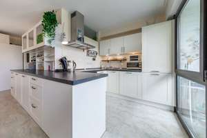 IDEAL FÜR EIGENNUTZER! 2017 Modernisierte 2-Zimmer-Wohnung mit Terrasse und stufenloser Zugang – Die vollständige Adresse der Immobilie erhältst du vom Anbieter., 65191 Sonnenberg, Wiesbaden – Vorschaubild 1