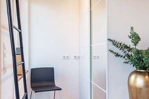 Helles Vollmöbliertes Penthouse Apartment in Neubau (3 Zimmer/121qm+Parking+Gym-Room) [ENG+DE+ESP] – Weinbergerstraße 61, 81241 Pasing, München – Vorschaubild 40