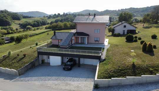 Bild von Traumhaus in KROATIEN bei Zagreb mit 3 Wohneinheiten auf 3 Etagen und großem Grundstück