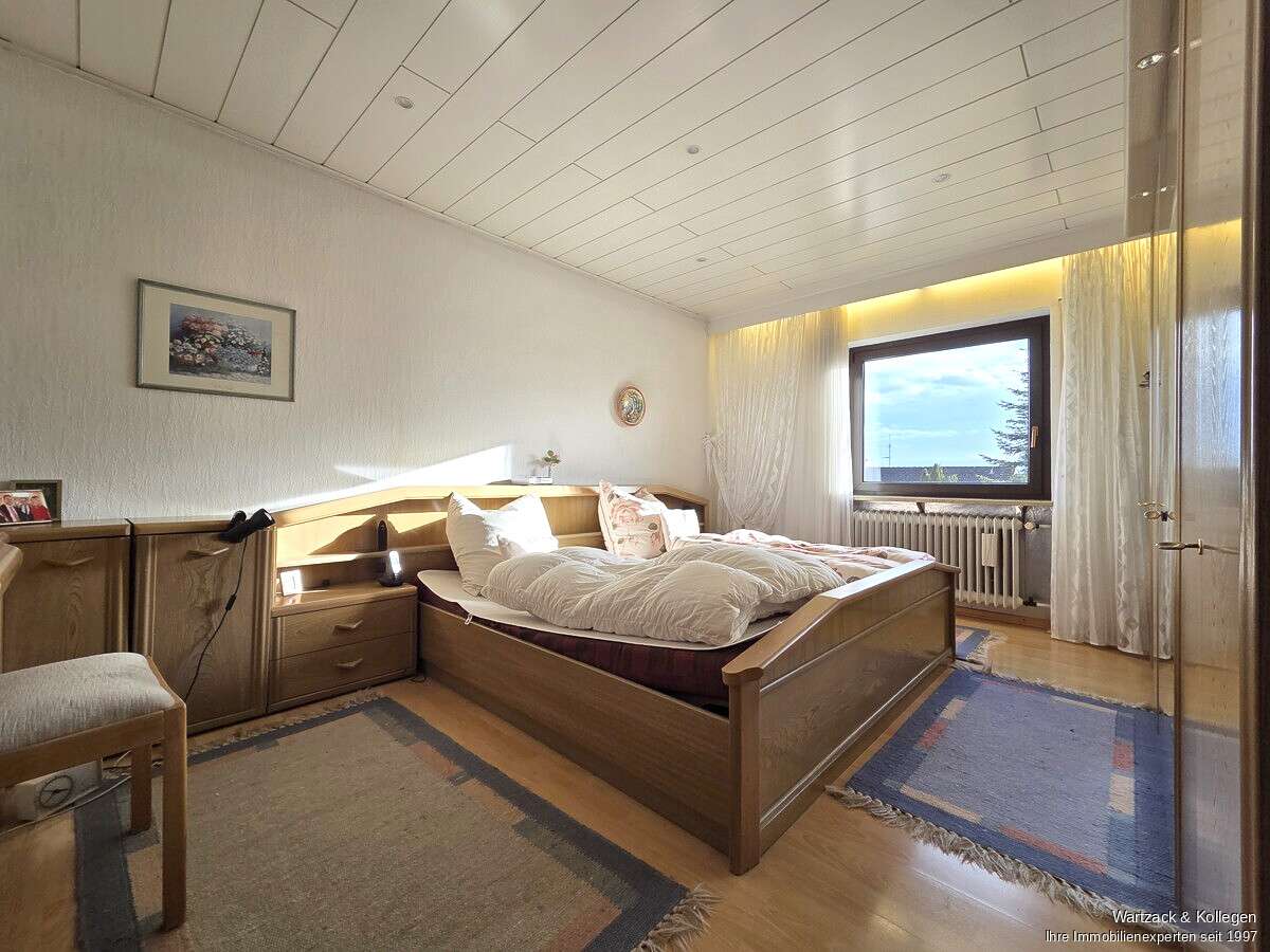 Immobilie in Ammerndorf - * Paradies mit Aussicht *
Einfamilienhaus 
mit Einliegerwohnung 
auf wunderschönem Grundstück - Bild 22