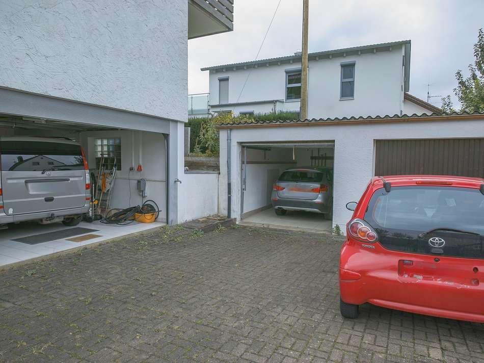1x Innen + 2x Außengarage