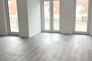 Tolle 2 Zimmer-Wohnung mit Balkon, Einbauküche wartet auf Sie! – Semmelweisstraße 22, 12524 Altglienicke, Berlin – Vorschaubild 4
