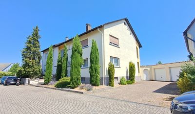 Karlsdorf-Neuthard *** Viel Platz, großes Grundstück mit zusätzlicher Baumöglichkeit im Garten