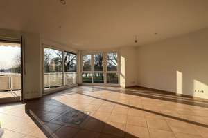 Exklusive 2‑Zimmer‑Wohnung mit Rheinblick, großem Süd‑West‑Balkon und hochwertiger neuer Einbauküche – Schwarzwaldstraße 40, 68163 Lindenhof, Mannheim – Vorschaubild 4