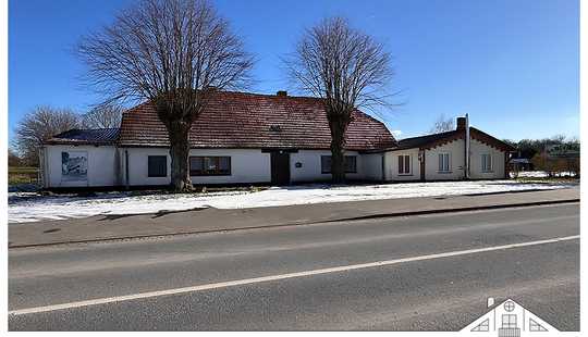 Bild von Wohnhaus mit Gastwirtschaft auf großem Grundstück im Außenbereich zu verkaufen