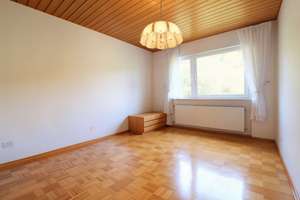 Hier hat die Familie Platz – 4 Zimmer, Balkon und Garage in Top-Lage – Die vollständige Adresse der Immobilie erhältst du vom Anbieter., 64297 Eberstadt, Darmstadt – Vorschaubild 5