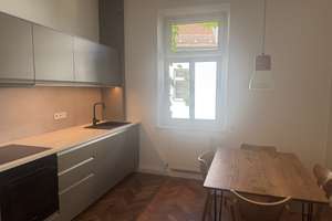 Möbliert: Charmante 2-Zimmer-Altbauwohnung in zentraler Münchner Lage