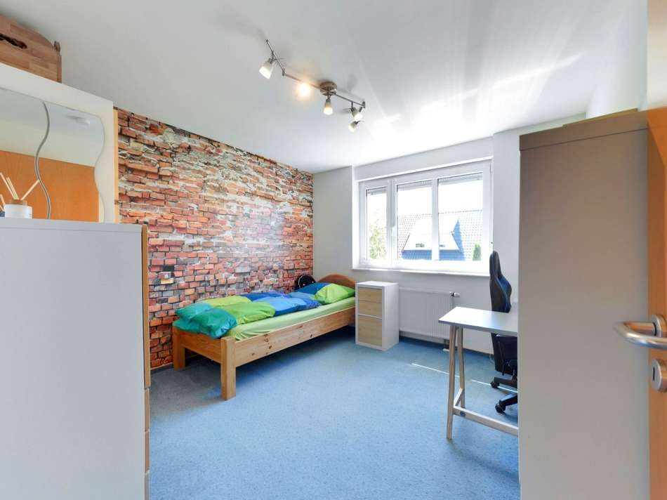Schlafzimmer 1-OG