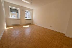 Helle und moderne 4-Zimmer Wohnung in Top-Lage mit Balkon - KfW-Effizienzhaus 70 EE – Schweppermannstraße 79, 90408 Uhlandstraße, Nürnberg – Vorschaubild 7