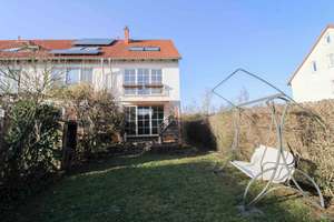 Gepflegtes Reihenendhaus mit Garten, Stellplatz und vielfältiger Raumaufteilung – Die vollständige Adresse der Immobilie erhältst du vom Anbieter., 4158 Wiederitzsch, Leipzig – Vorschaubild 1