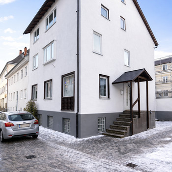 Frisch sanierte und großzügige 5-Zimmer-Wohnung