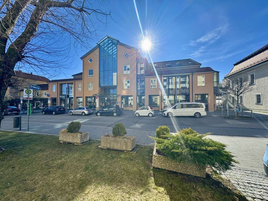 Immobilie in Penzberg - Wohnen mitten in Penzberg – Stilvolle 4-Zimmer-Wohnung mit Balkon - Bild 1