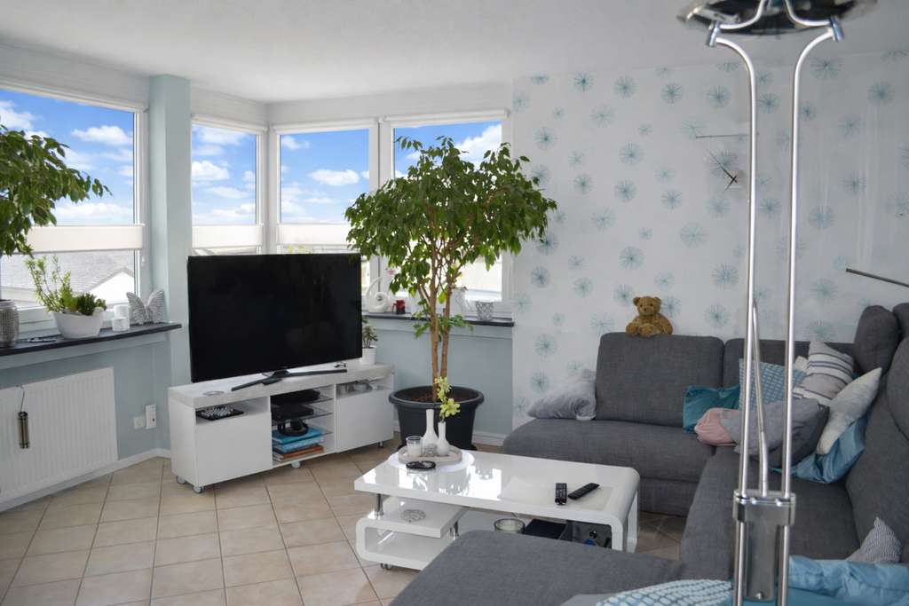 Immobilie in Kordel - Attraktives Wohnhaus  von zwei Einheiten mit Wärmepumpe, Balkon .... in Kordel  - Bild 3