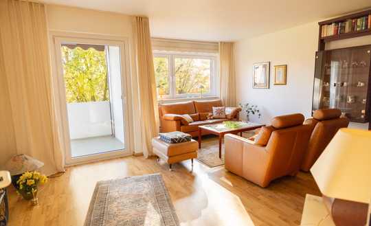 Attraktive 2,5-Zimmer-Wohnung mit Südbalkon und Fahrstuhl im 2. Obergeschoss