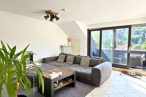 Uni-Nähe: Schöne 3 1/2 ZKB-Wohnung mit Kamin & Loggia, zentral in Saarbrücken-Scheidt – Die vollständige Adresse der Immobilie erhältst du vom Anbieter., 66133 Scheidt, Saarbrücken – Vorschaubild 8