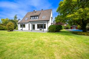 Freistehendes Einfamilienhaus in attraktiver Lage mit Pool, Sauna & Doppelgarage – Die vollständige Adresse der Immobilie erhältst du vom Anbieter., 41199 Odenkirchen-Mitte, Mönchengladbach – Vorschaubild 4