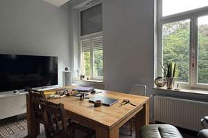 Historischer Charme trifft auf urbanes Wohnen – Stilvolle 2-ZKB-Wohnung in einer Stadtvilla – 33615 Mitte, Bielefeld – Vorschaubild 3