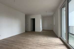 Helle 3-Zimmer-Wohnung mit Balkon, EBK und Fußbodenheizung – Heidelerchenallee 2, 14641 Wustermark – Vorschaubild 3