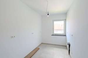 Erstbezug nach Sanierung - Helle 3-Zim.-WHG mit Wintergarten in attraktiver Lage von Bad Cannstatt – Die vollständige Adresse der Immobilie erhältst du vom Anbieter., 70374 Schmidener Vorstadt, Stuttgart – Vorschaubild 7