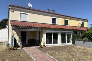 Viel Platz für den Alltag: Doppelhaushälfte in Ingolstadt-West