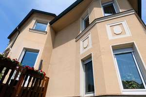 Mehrgenerationenhaus im Herzen von Kulmbach – Die vollständige Adresse der Immobilie erhältst du vom Anbieter., 95326 Kulmbach – Vorschaubild 1