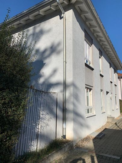 freundliche EG - Wohnung mit eigenem Garten in ruhiger ...