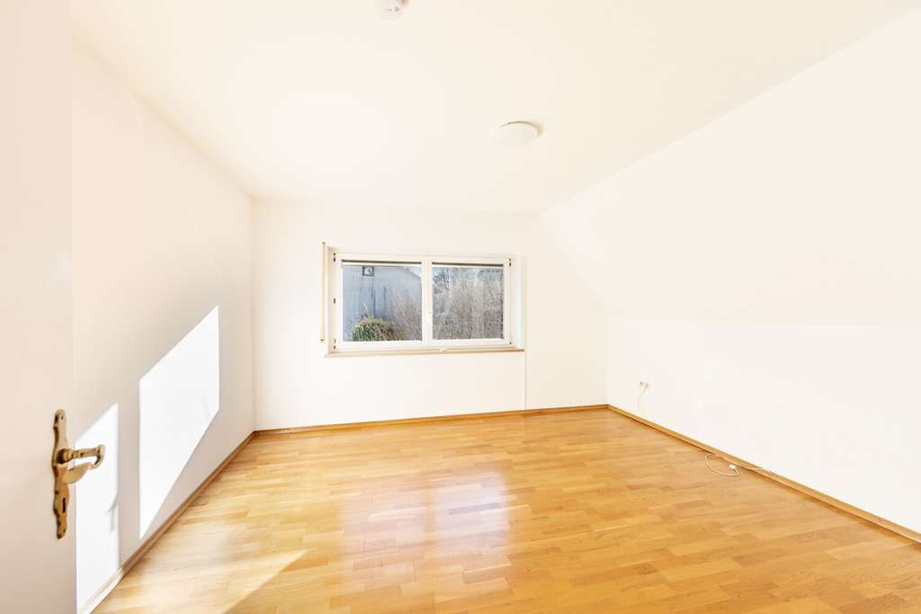 Immobilie in Gauting - Doppelhaushälfte auf Erbbaugrundstück in Waldnähe – attraktiver Erbbauzins - Bild 4