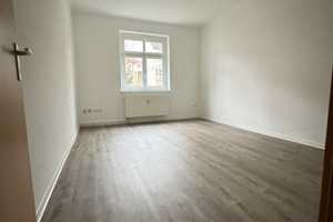 Die Wohnung wird aktuell noch für Sie saniert - Bad mit Dusche und Fußbodenheizung – Erich-Thiele-Str. 4, 4158 Leipzig – Vorschaubild 3