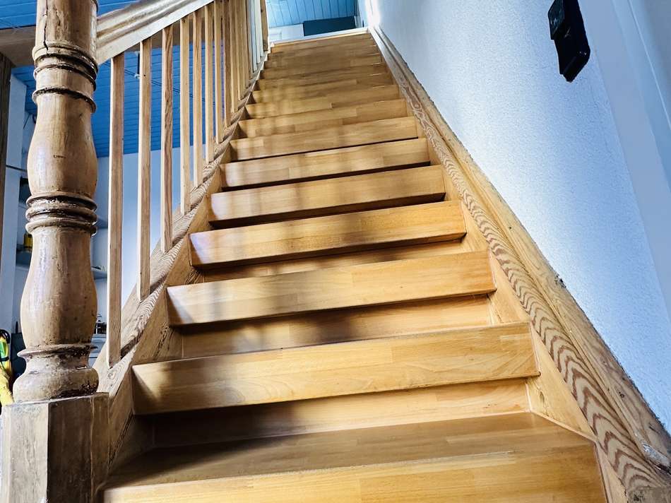 Treppe zum OG