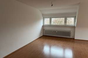 3-Zimmer Wohnung in Stuttgart-Heslach am Stadtrand – Die vollständige Adresse der Immobilie erhältst du vom Anbieter., 70199 Südheim, Stuttgart – Vorschaubild 2