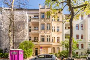 Im Herzen Friedenaus! Ruhige Altbau-Wohnung; 2 Zimmer, neue Küche, Stuck, Holzdielen, Balkon. – Die vollständige Adresse der Immobilie erhältst du vom Anbieter., 12161 Friedenau, Berlin – Vorschaubild 2