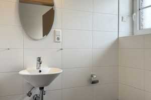 * Exklusiver Bungalow * Sehr gepflegt! * Super Lage * Garage integriert * – Leer (Kreis) – Vorschaubild 5