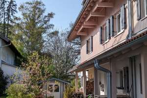 Geschmackvolles, geräumiges 5-Zimmer-Reihenhaus mit gehobener Innenausstattung und EBK in Aying – 85653 Aying – Vorschaubild 2